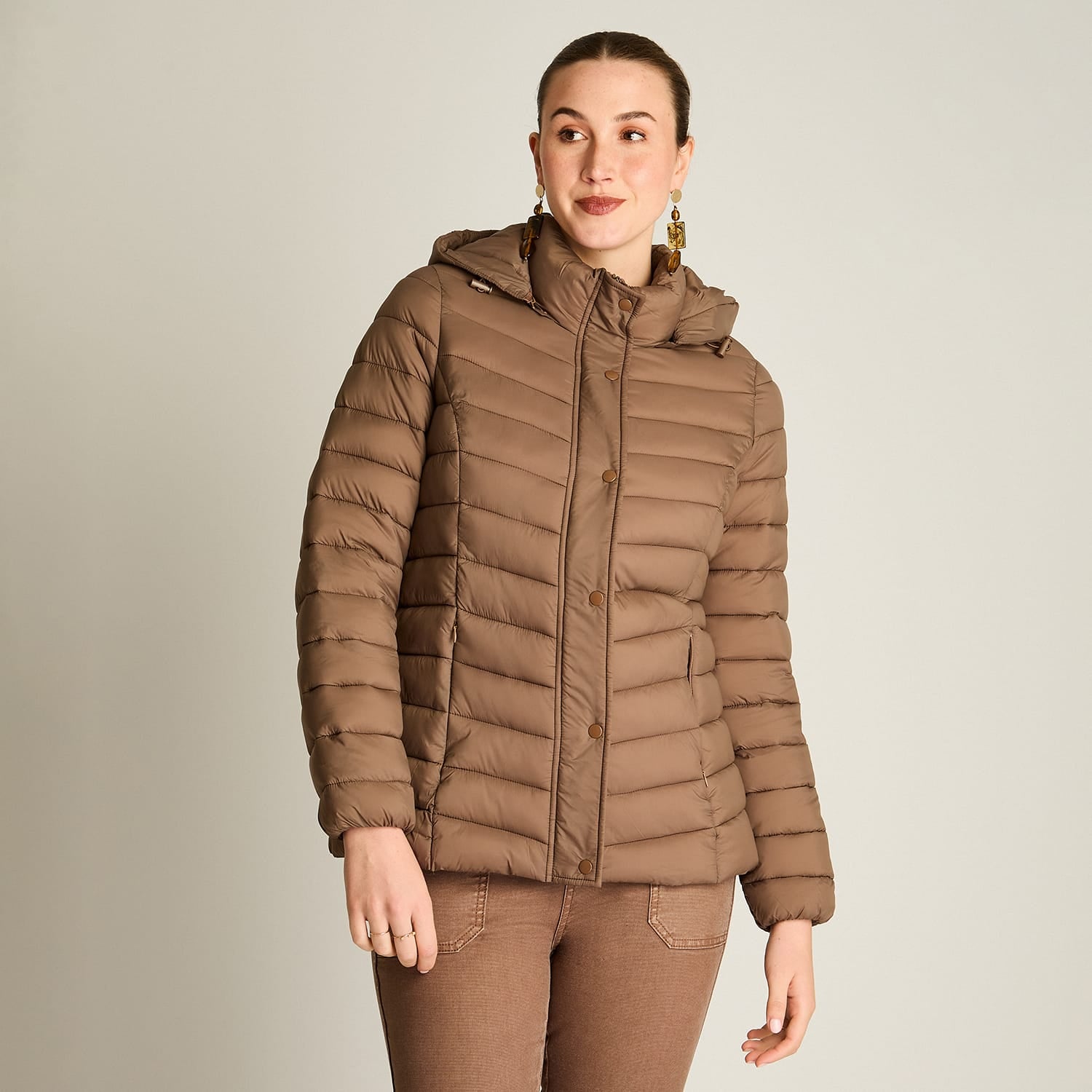 Parka Taupe Manga Larga Elasticidad Nula Sin Forro Calce Normal Tela Plano